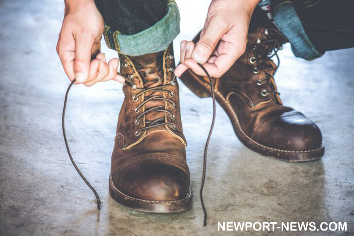 10 Saran Sepatu Boots Paling murah buat Mendukung Performa Menarik para Pria